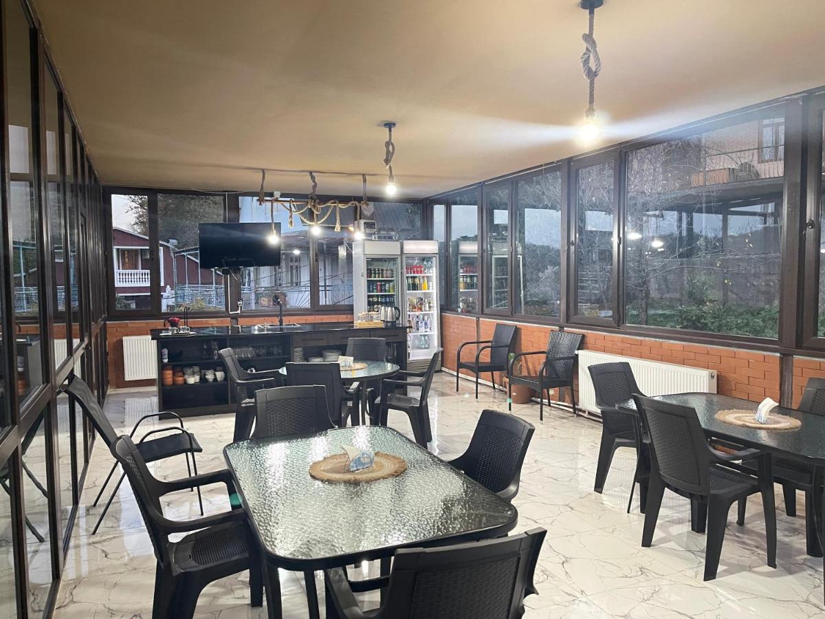 Guest House Royal Comfort With Terrace Kutaisi Exterior photo