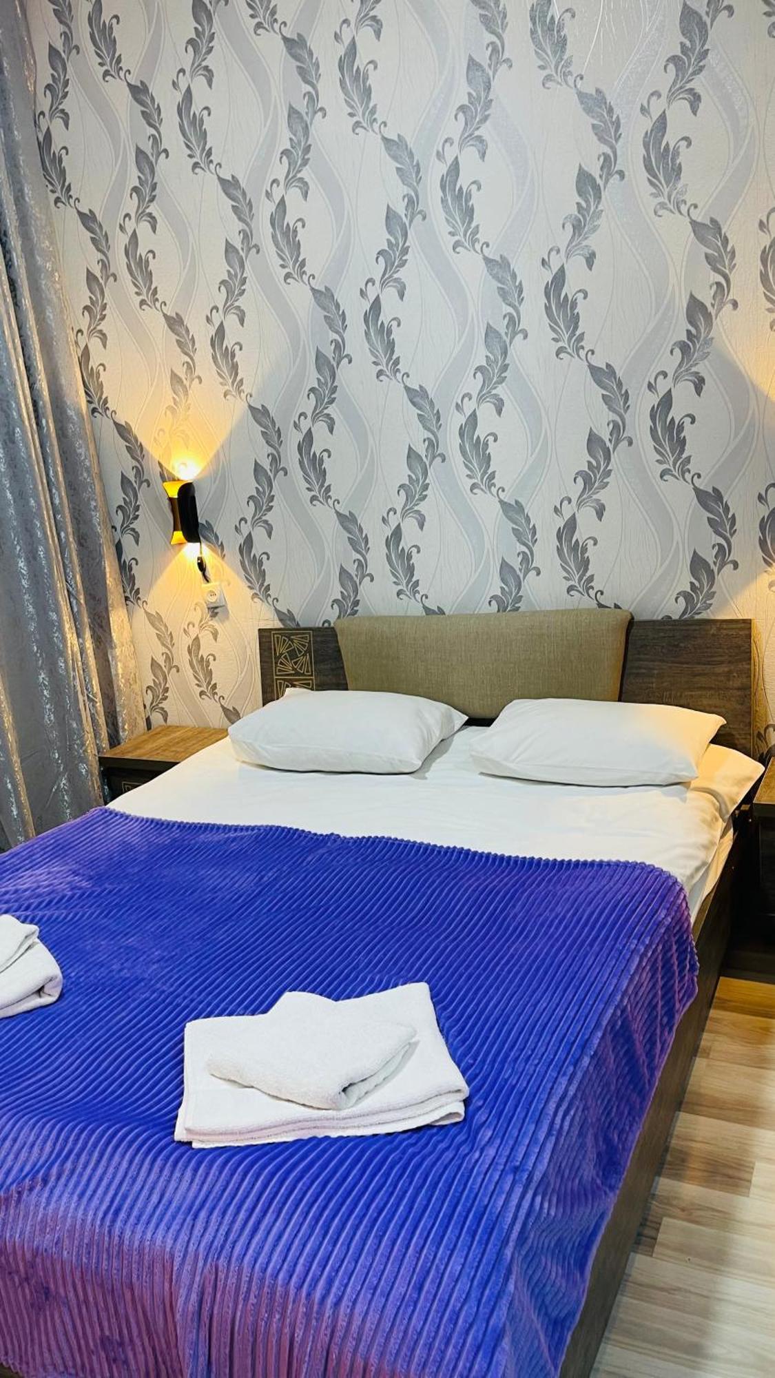 Guest House Royal Comfort With Terrace Kutaisi Exterior photo